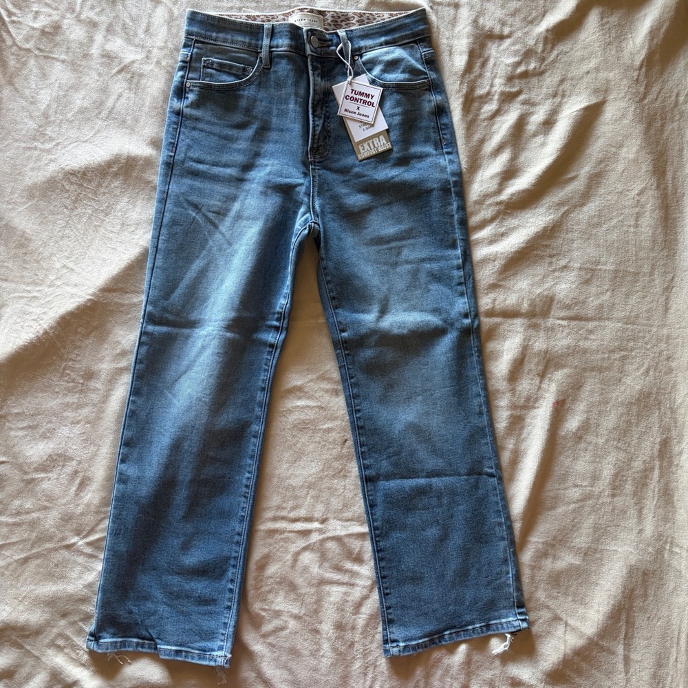 NWT Risen Tummy Control Cropped Straight Leg Jeans